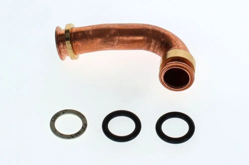 Kupferrohr mit Bogenform, ausgestattet mit zwei Dichtungsringen und einer Unterlegscheibe. Verwendungsmöglichkeiten im Zusammenhang mit Bosch-Produkten im Installationsbereich.